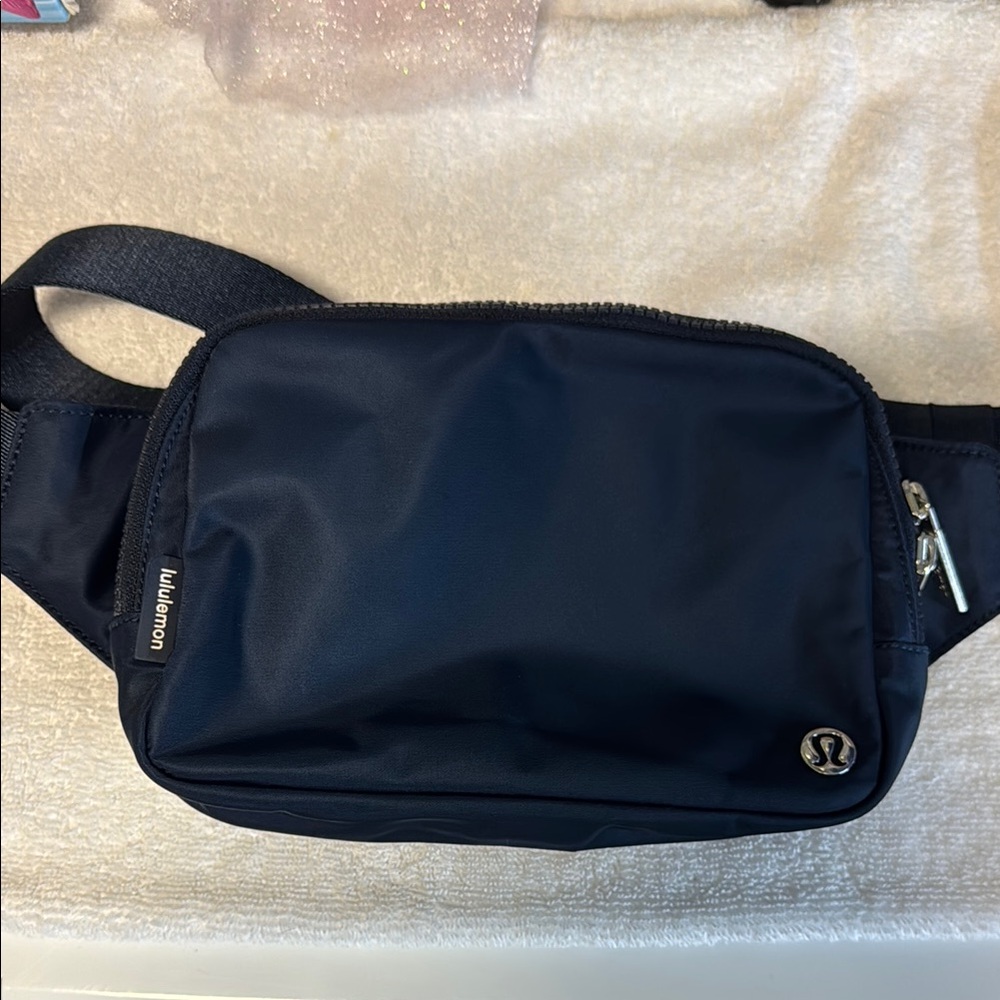 lululemon athletica Navy Blue Everywhere Belt Bag large